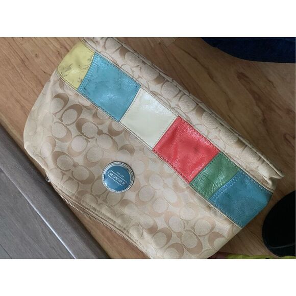 Coach old style logo shoulder bag tan color - Picture 5 of 8